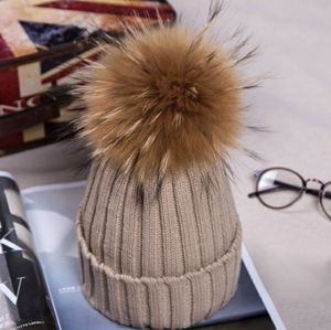 ❄ Beanie with Raccoon Faux Fur Pom Pom
